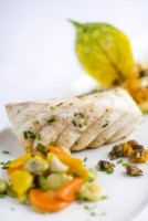 Plat : Filet de lotte rôti aux coques et abricots secs